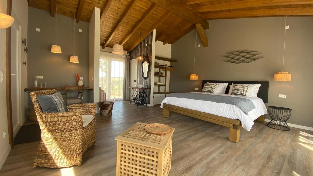 Sussurros Do Monte Bed & Breakfast อัลเจซูร์ ภายนอก รูปภาพ